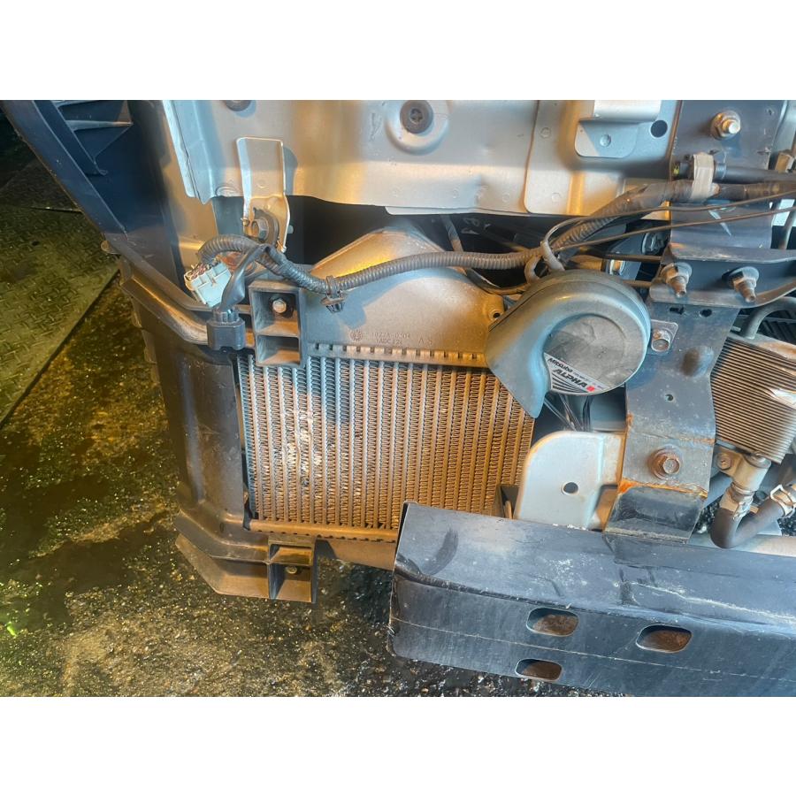 車種不確　NV350キャラバン VW2E26 インタークーラー パイピング付 H25年 26 キャラバン(VW2E26) NV350 インタークーラー パイピング付