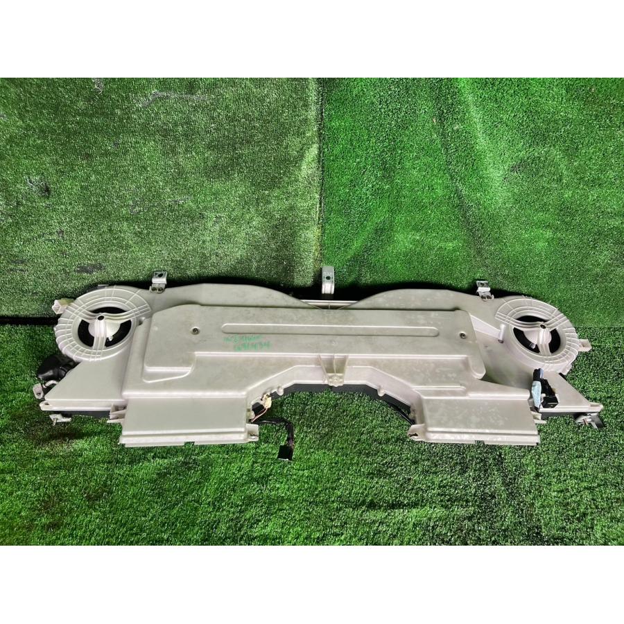 H8年 100系ハイエース スーパーカスタム リアエアコンユニット