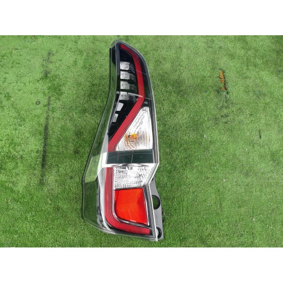 日産c27 セレナe Power用テールランプ左　美品 日産c27 セレナe Power用テールランプ左 美品 送料込 即決 セレナ e