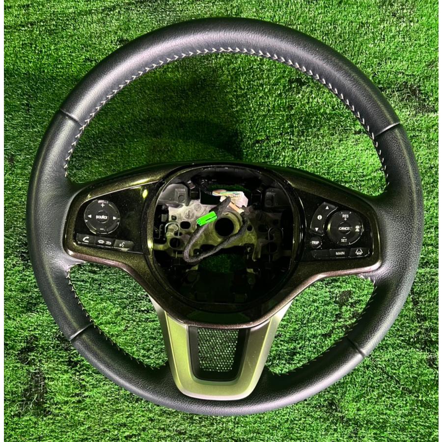 R1年 JF3 N-BOX カスタム ターボ車 純正 ステアリング 中古品 即決