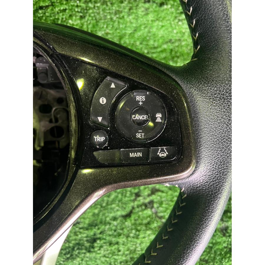 R1年 JF3 N-BOX カスタム ターボ車 純正 ステアリング 中古品 即決 