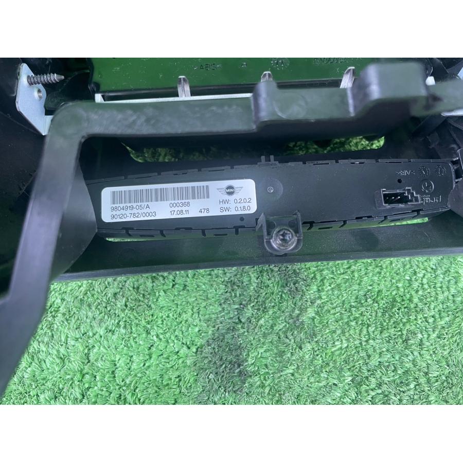 DBA-ZC16 R60 BMW ミニクーパーS クロスオーバー センターパネル