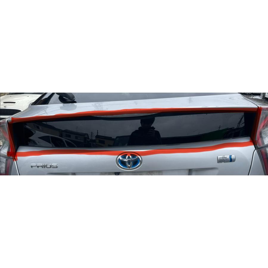 プリウスPHV ZVW52 リアゲート (1) H28年 ZVW50 ZVW51 プリウス リアゲート/バックドアガラス 下側 中古品