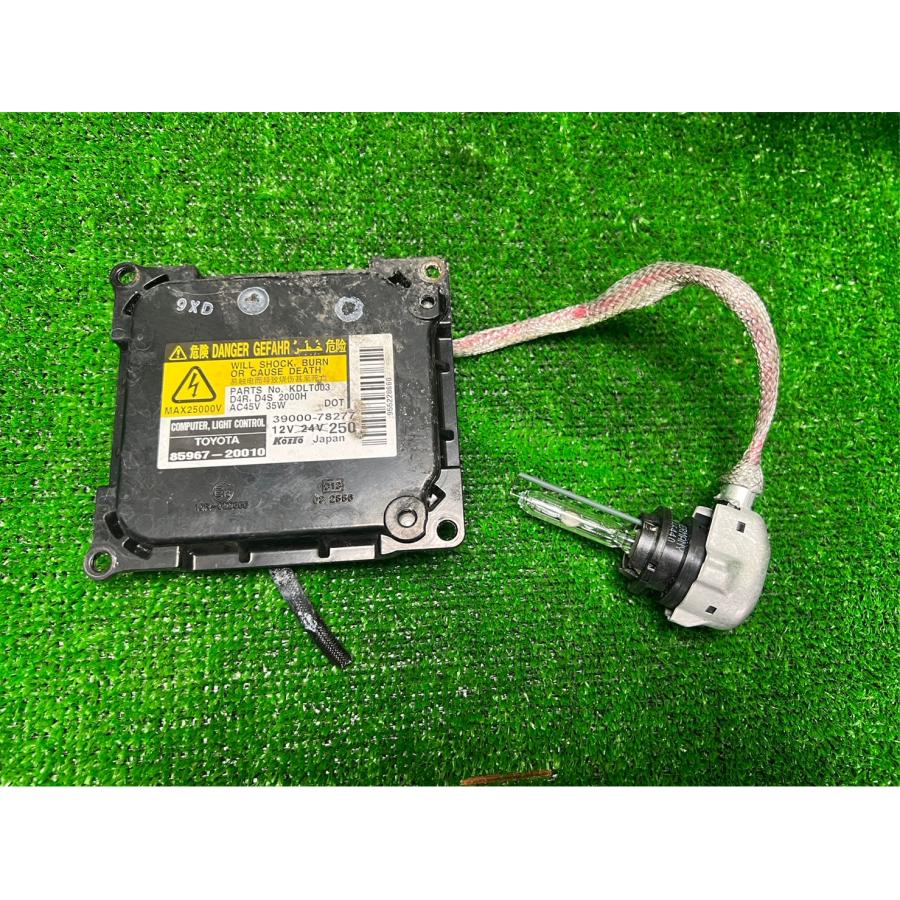 あすなページ トヨタ 純正品 HID ヘッドライトバラスト 85967-20010 中古品 即決