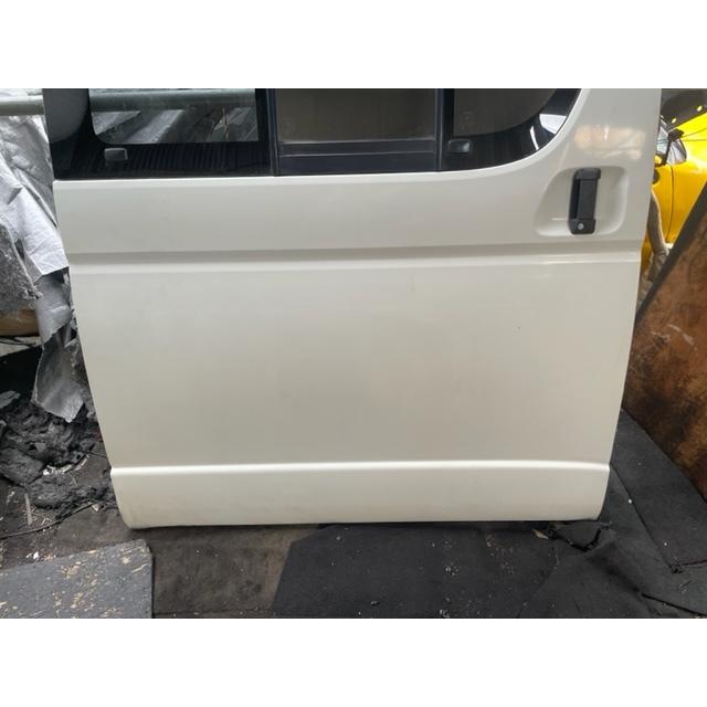 H16年 200系 ハイエース/HIACE DX 右スライドドア ガラス、ヒンジ付 