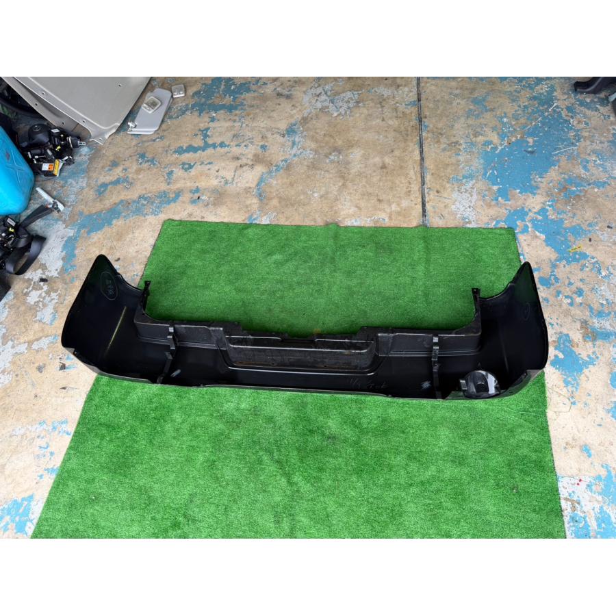 H29年 E26 NV350 キャラバン リアバンパー KBE ブラウン 中古品 即決