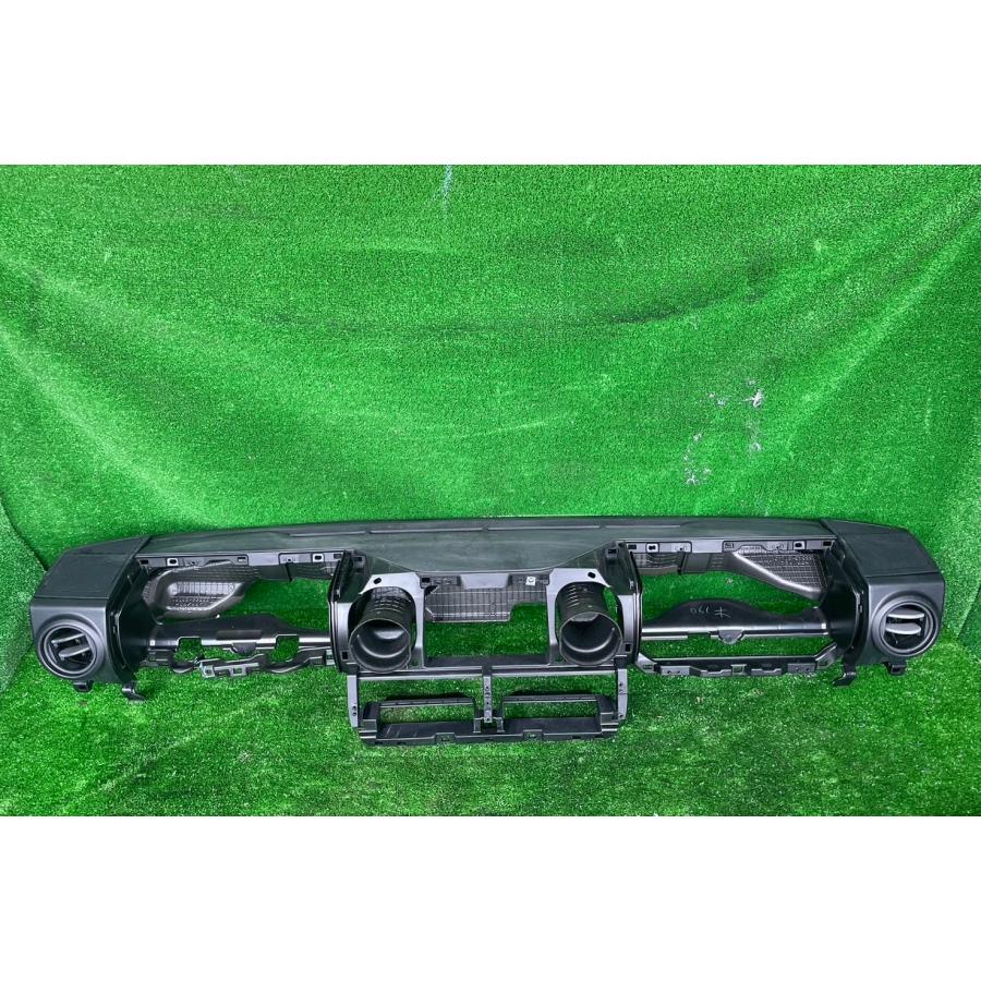 H23年 SKG-XZC600-TQTMA ダイナ トラック ダッシュボードパネル 中古品