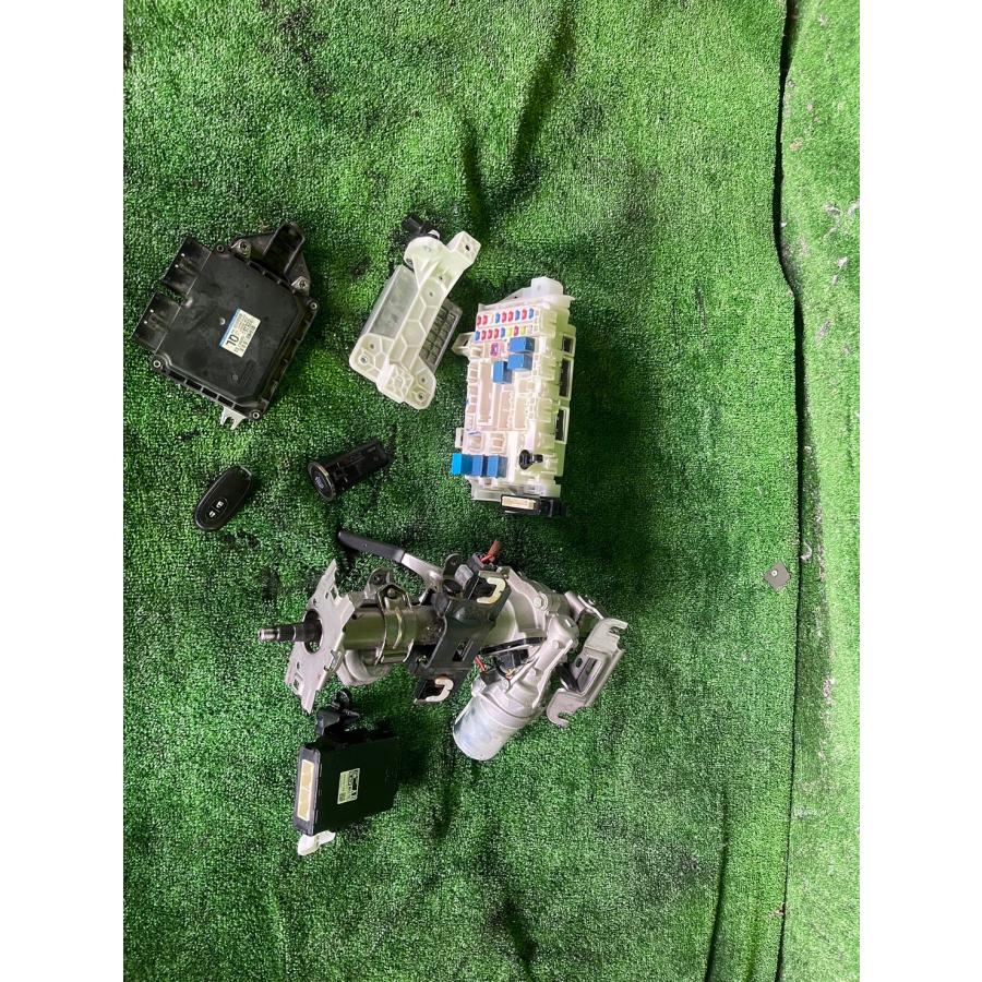 H26年 MR31S ハスラー エンジンコンピューター ヒューズボックス ステアリングシャフト等セット 中古品 即決 840154 ...