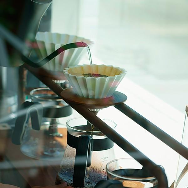 ORIGAMI オリガミ コーヒードリッパー ホルダー ダークブラウン 木製（アカシア） スペシャルティコーヒー 珈琲 の抽出に｜tsujimotocoffee｜02