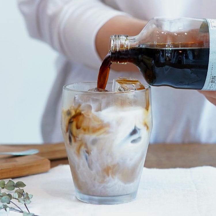 辻本珈琲 デカフェ オレ ベース （加糖）1本 / カフェオレの素 600ml / 瓶タイプ 4~5倍希釈 / 北海道産てんさい糖使用 / カフェインレスコーヒー豆使用 (l) | 辻本珈琲 | 02