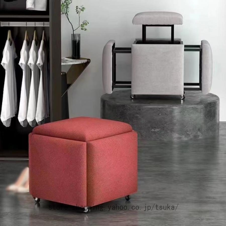 5脚の椅子を1つに収納 用途によって使い分けできるコンビネーション