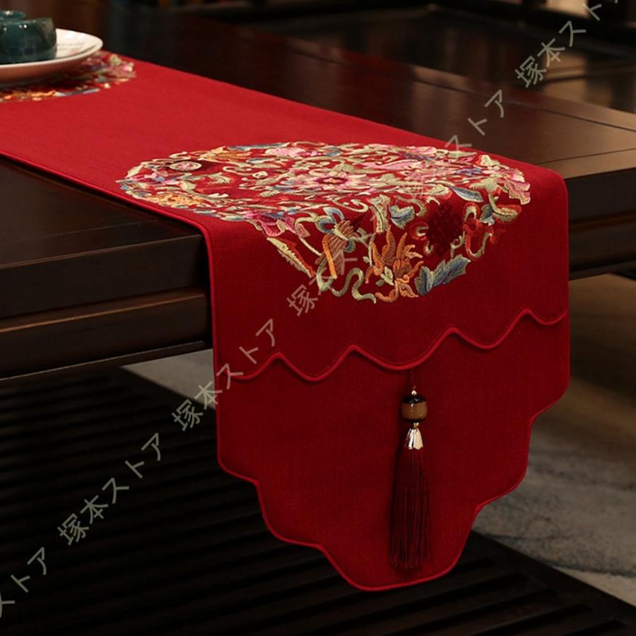 テーブルランナー 赤 レッド 食卓ランナー 北欧 おしゃれ 上品 クラシック 花柄刺繍 テーブルセンター 食卓飾り 玄関 リビング テーブルクロス 撥水 Ho4 K5m 9ubswm 塚本ストア 通販 Yahoo ショッピング