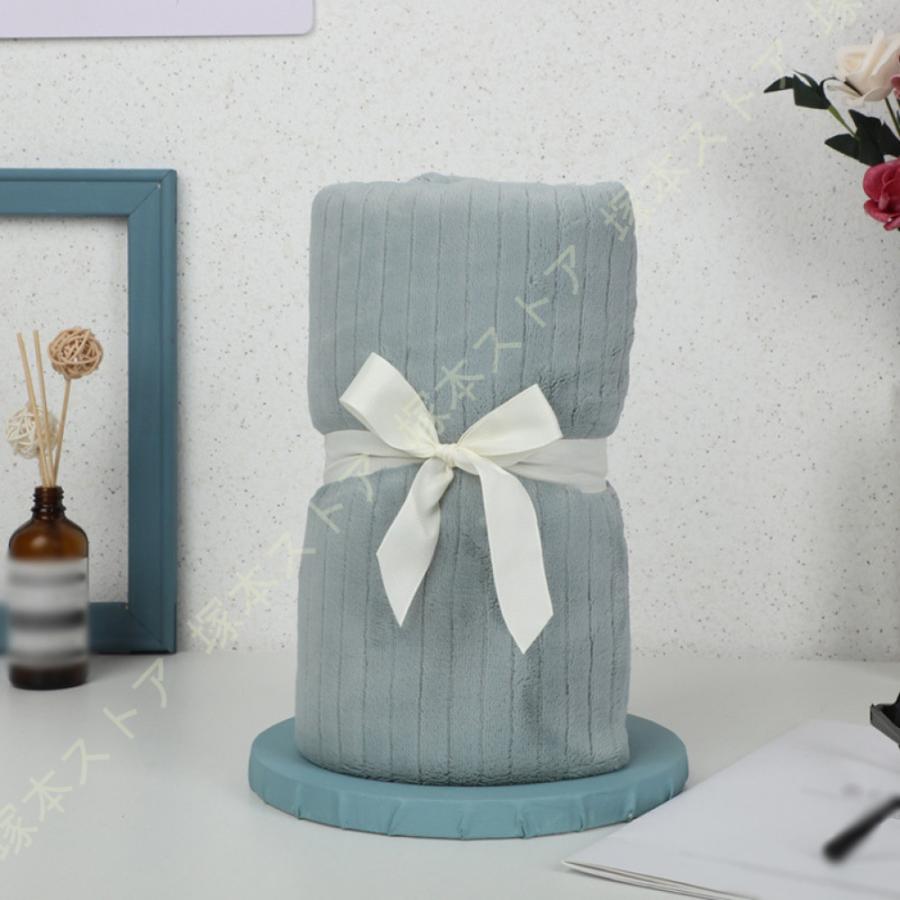 毛布 シングル マイクロファイバー フランネル ブランケット もうふ 暖かい 毛布 冬 柔らかい 肌触り 洗える 昼寝 ソファーベッド用 プレゼント ライトグレー |  | 15