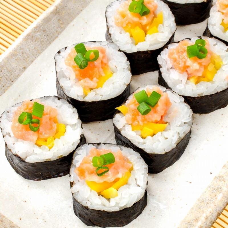 ネギサーモン様 サーモン 鮭 サケ ) ネギトロ 80g 1個 海鮮丼 : うに カニ