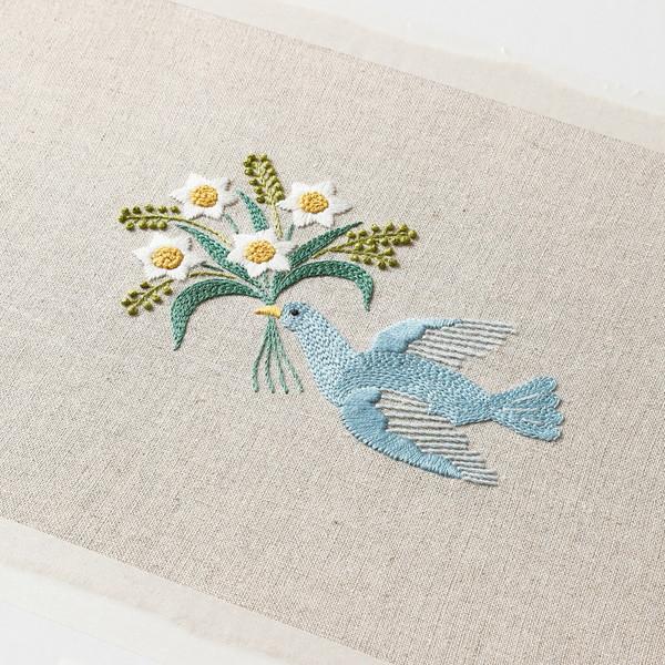 DMC 樋口愉美子先生 12ヵ月の刺しゅうキット 刺繍 キット : つくる