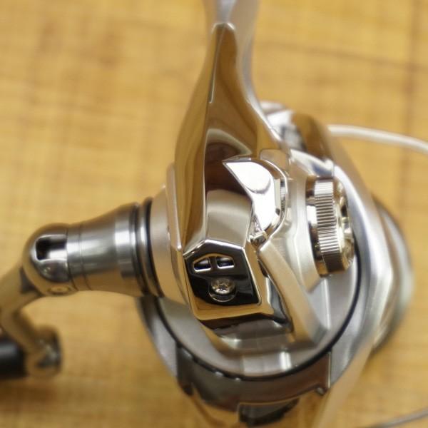 シマノ 15ストラディック C3000/M001M スピニングリール 未使用品 : 釣