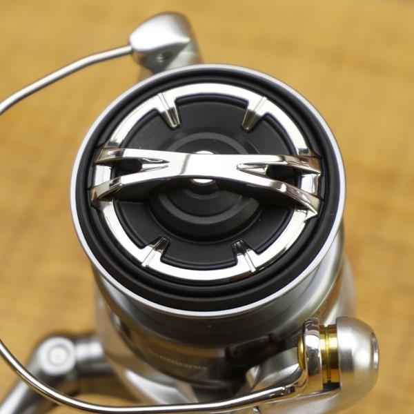 シマノ 15ストラディック C3000/M001M スピニングリール 未使用品 : 釣