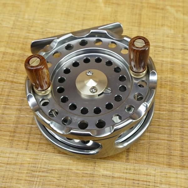 リョービ メタロイヤル チヌ 607/M530M 片軸リール : 釣king リョービ メタロイヤル チヌ 607/M530M 片軸リール : 釣king