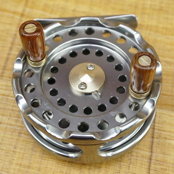 リョービ メタロイヤル チヌ 607/M530M 片軸リール : 釣king リョービ メタロイヤル チヌ 607/M530M 片軸リール : 釣king