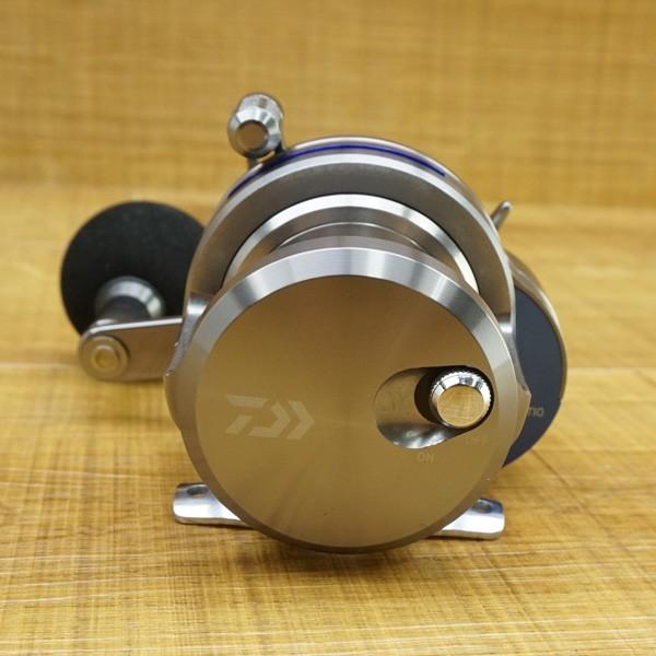 ベイトリール ダイワ ダイワ 15ソルティガ 15HL/N049M 未使用品 ベイトリール : 釣king