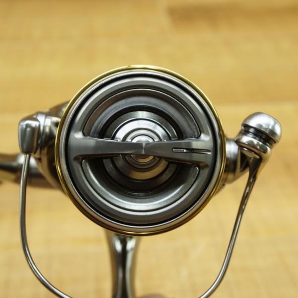 シマノ 18ステラ C3000SDH HG/N394M スピニングリール 未使用品 シマノ 18ステラ C3000SDH HG/N394M スピニングリール 未使用品