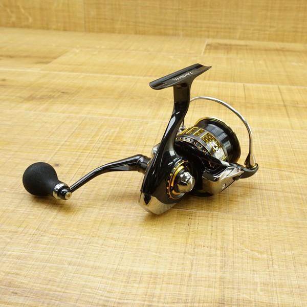 ダイワ 17モアザン 3012H RCSパワーライトノブ付/N537M 美品 ダイワ 17モアザン 3012H RCSパワーライトノブ付/N537M 美品