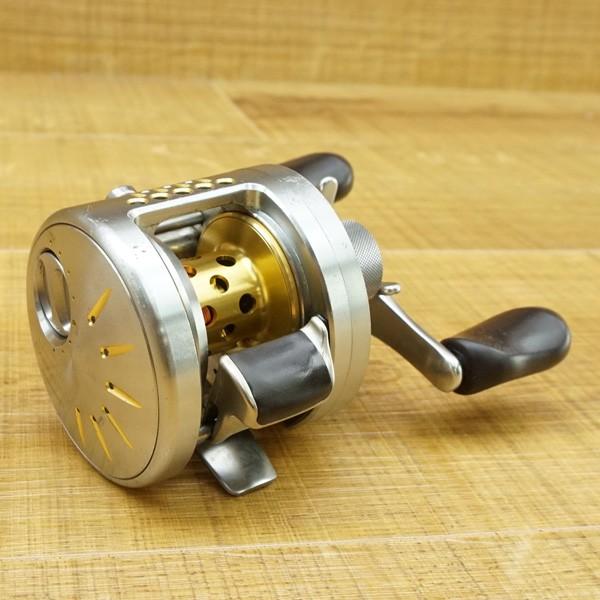 シマノ 04カルカッタコンクエスト 200DC /N549M ベイトリール シマノ 04カルカッタコンクエスト 200DC /N549M ベイトリール