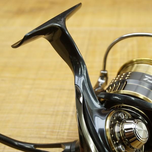 ダイワ 15イグジスト 2508PE/P301M スピニングリール 未使用品 ダイワ 15イグジスト 2508PE/P301M スピニングリール 未使用品