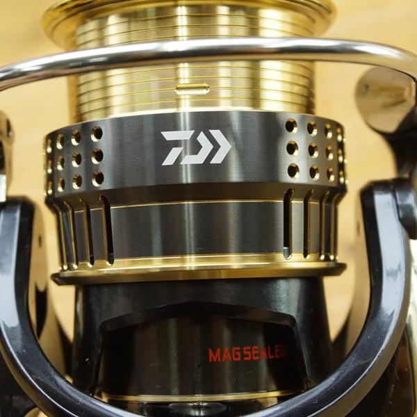ダイワ 15イグジスト 2508PE/P301M スピニングリール 未使用品 ダイワ 15イグジスト 2508PE/P301M スピニングリール 未使用品