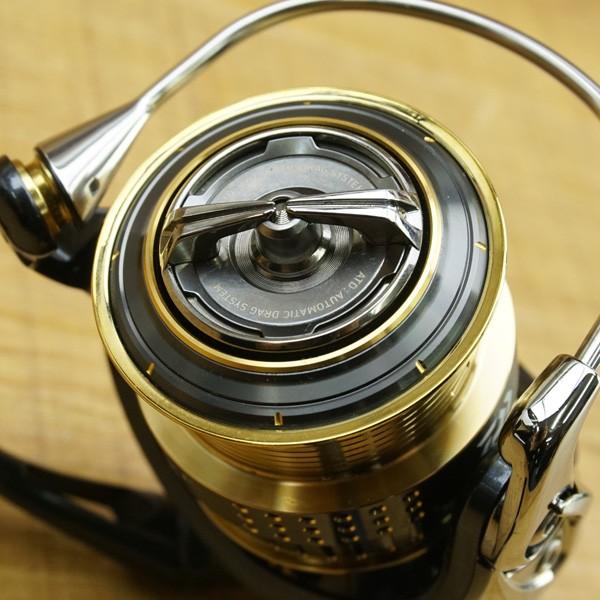 ダイワ 15イグジスト 2508PE/P301M スピニングリール 未使用品 ダイワ 15イグジスト 2508PE/P301M スピニングリール 未使用品