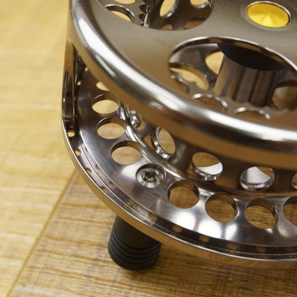 キャップス Vision GT VG 24/Q107M 未使用品 フライリール : 釣 キャップス Vision GT VG 24/Q107M 未使用品 フライリール : 釣