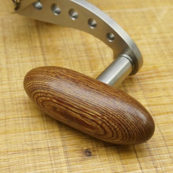 ダイワトーナメント石鯛Z40 ダイワ トーナメント石鯛 Z40 スター開発チタンハンドルドラグ
