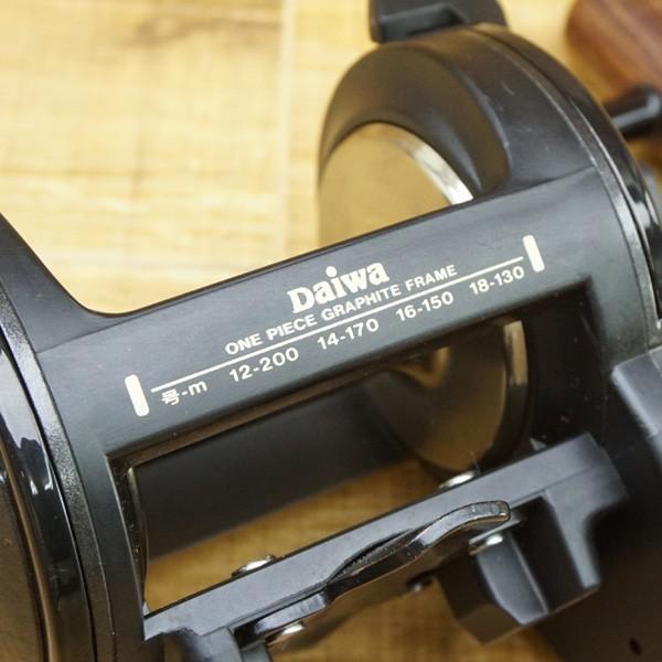 ダイワ トーナメント石鯛 SS-30SH 遠投/Q181M 美品 石鯛リール ダイワ トーナメント石鯛 SS-30SH 遠投/Q181M 美品 石鯛リール
