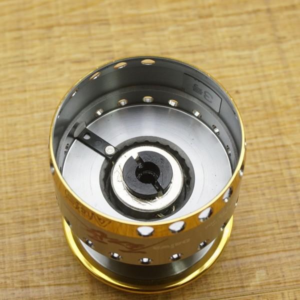 ダイワ ISOスペシャルII 尾長スプール/R259M 美品 スピニングリール