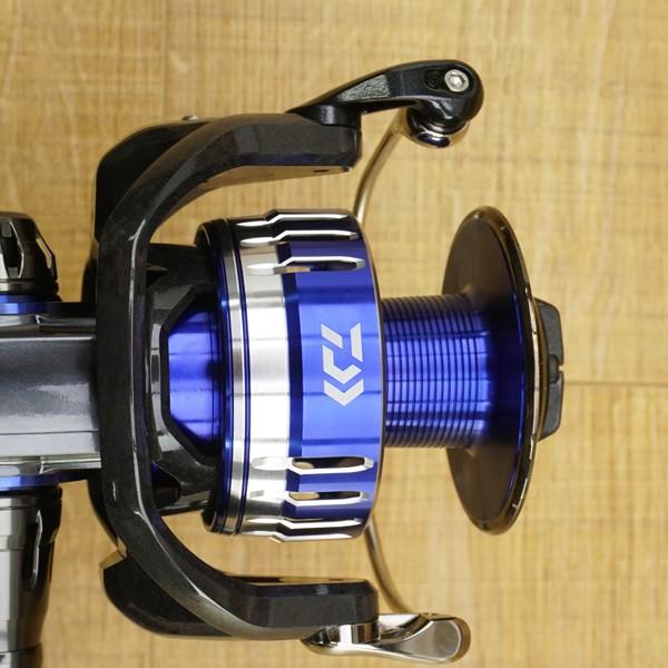ダイワ 15ソルティガ 6500H/S467M 未使用品 スピニングリール ダイワ 15ソルティガ 6500H/S467M 未使用品 スピニングリール