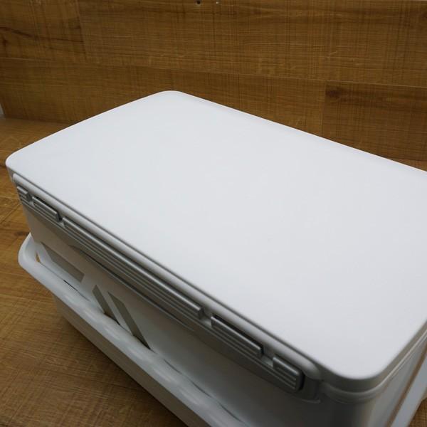 ダイワ ライトトランクIV VSS 2000R /T090M 美品 クーラーボックス