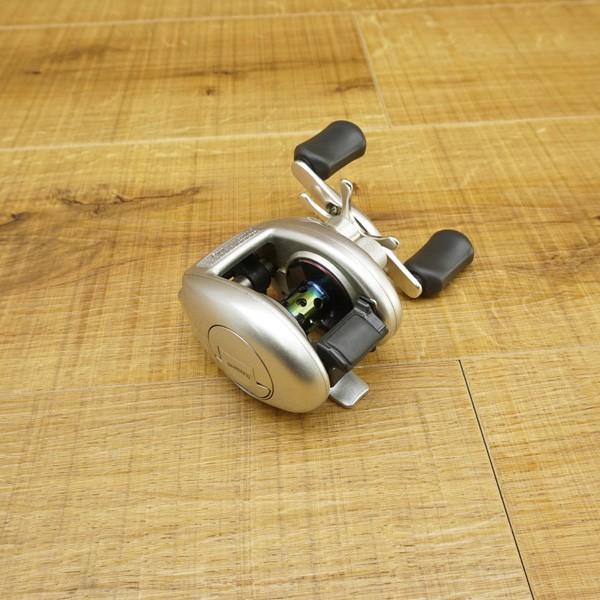 シマノ 00スコーピオン メタニウム Mg 右/T099M 美品 ベイト シマノ 00スコーピオン メタニウム Mg 右/T099M 美品 ベイト