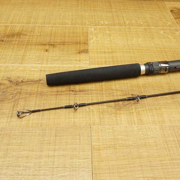ダイワ ソルティガ ドッグファイト 76/ U350Y 美品 ジギング ダイワ ソルティガ ドッグファイト 76/ U350Y 美品 ジギング