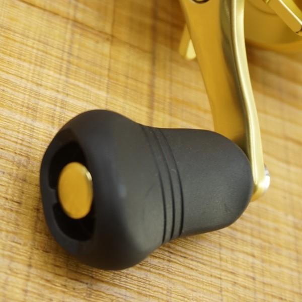 シマノ 18カルカッタコンクエスト 400/ W001M 極上美品 SHIMANO ベイト