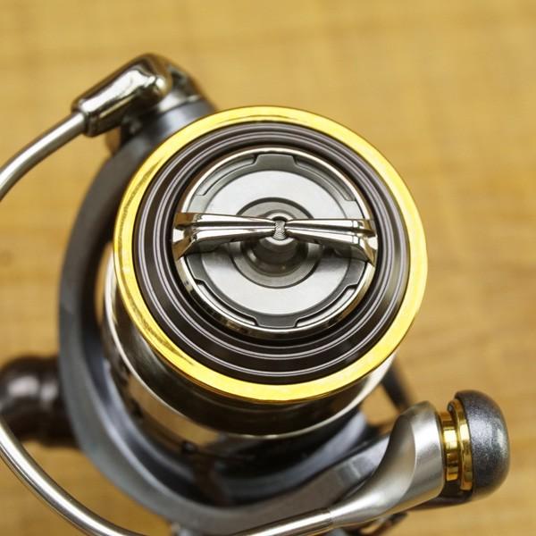 ダイワ 15ルビアス 1003/ W174M 極上美品 DAIWA スピニング ダイワ 15ルビアス 1003/ W174M 極上美品 DAIWA スピニング