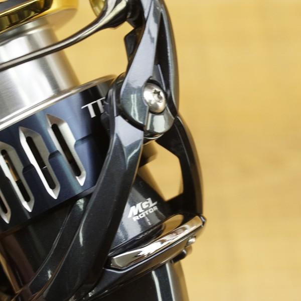 シマノ 17ツインパワーXD C3000HG/ W206M 未使用 SHIMANO シマノ 17ツインパワーXD C3000HG/ W206M 未使用 SHIMANO