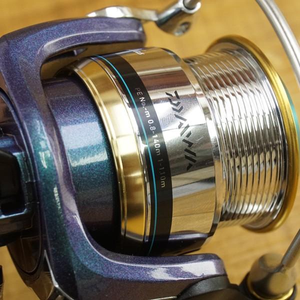 ダイワ エメラルダス INF 2506/W298M 美品 スピニングリール ダイワ エメラルダス INF 2506/W298M 美品 スピニングリール