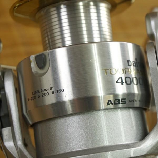 ダイワ トーナメントX 4000LBA 4500替スプール付/ W364M 美品 ダイワ トーナメントX 4000LBA 4500替スプール付/ W364M 美品