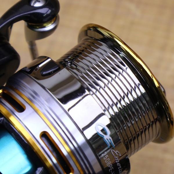 ダイワ 12エメラルダス 2508PE-H/X047M 美品 スピニングリール ダイワ 12エメラルダス 2508PE-H/X047M 美品 スピニングリール