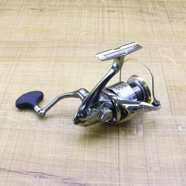 シマノ 18ステラ C3000/Z132M 未使用 SHIMANO 釣り スピニング シマノ 18ステラ C3000/Z132M 未使用 SHIMANO 釣り スピニング