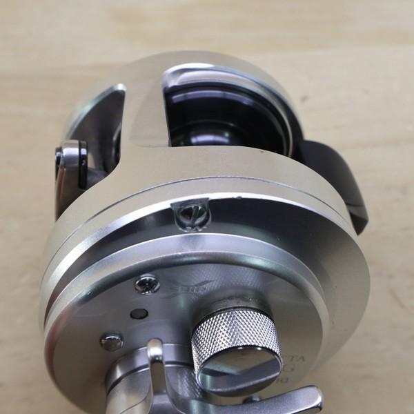 シマノ（SHIMANO） 11オシアカルカッタ 201HG/C158M 美品 釣り ベイト