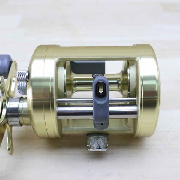 シマノ（SHIMANO） カルカッタ 400/C598M 美品 釣り ベイトリール バス