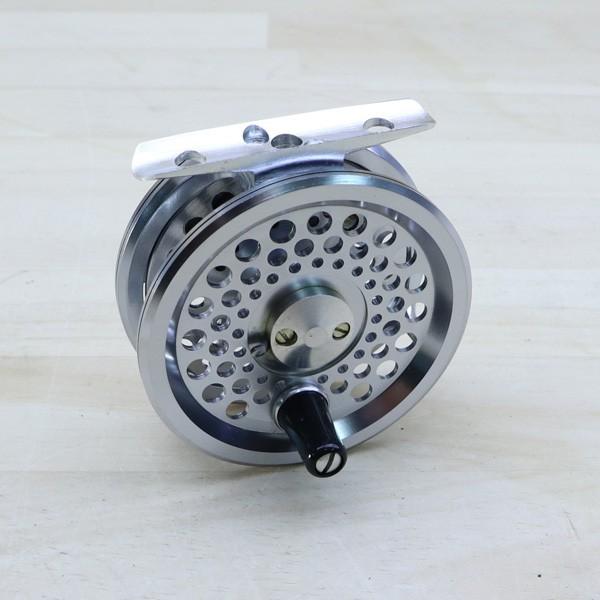 アイザック　ベビートラウト　フライリール アイザック ベビートラウト フライリール アイザック ベビートラウト