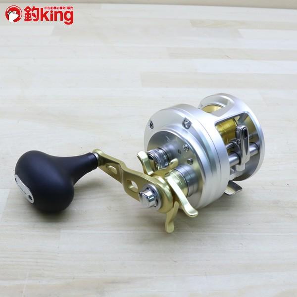 シマノ（SHIMANO） 13カルカッタ 800F/D246M 美品 釣り ベイトリール