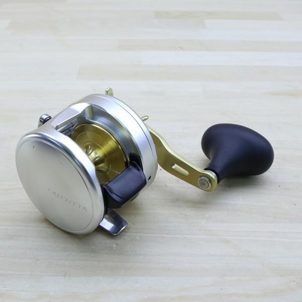 シマノ（SHIMANO） 13カルカッタ 800F/D246M 美品 釣り ベイトリール